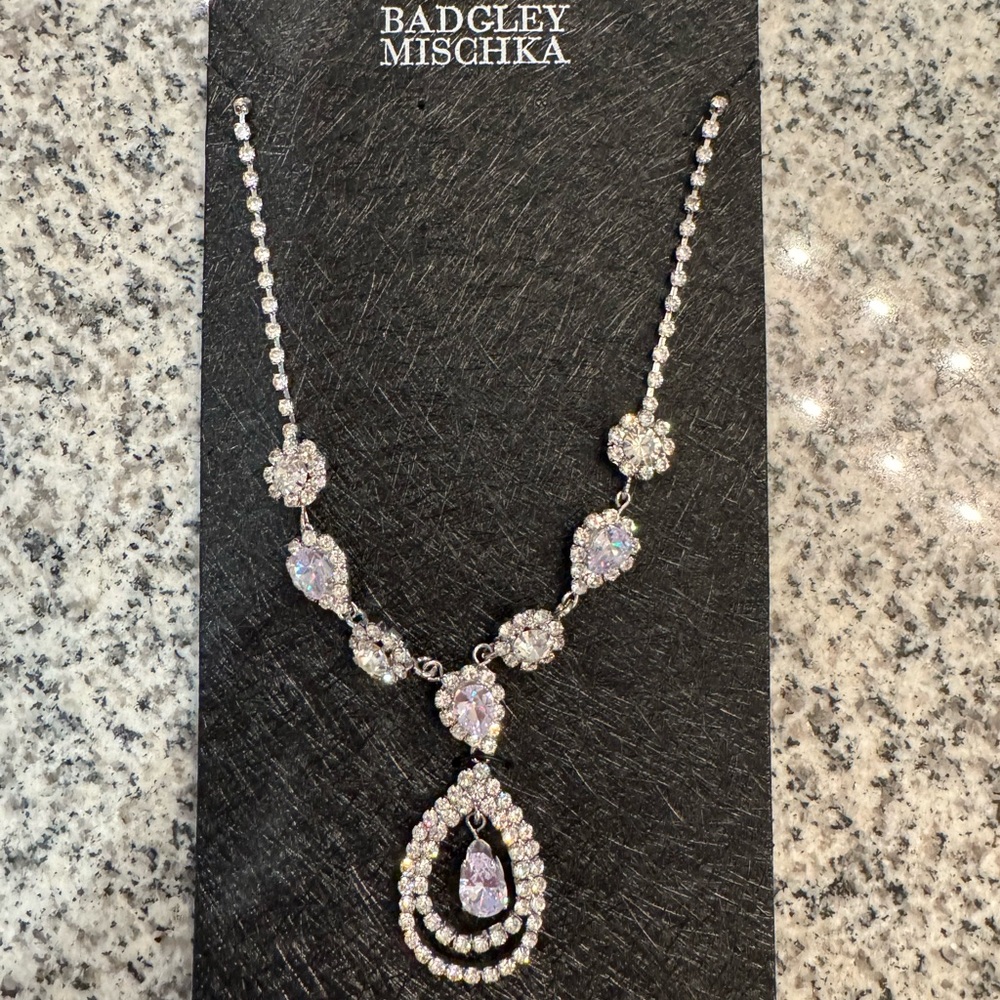 BagdleyMischka Silver Rhinestone Formal Cocktail Necklace NWT